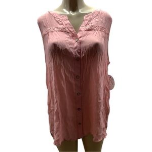 Naif Size 2X Sleeveless Button-Down Blouse With Lace Trim. New With Tags.